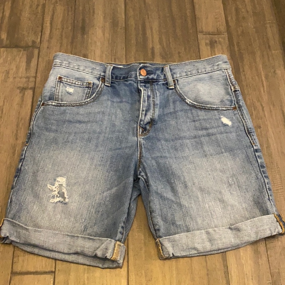 Gap Distressed Summer Slim‎ Shorts Size 4